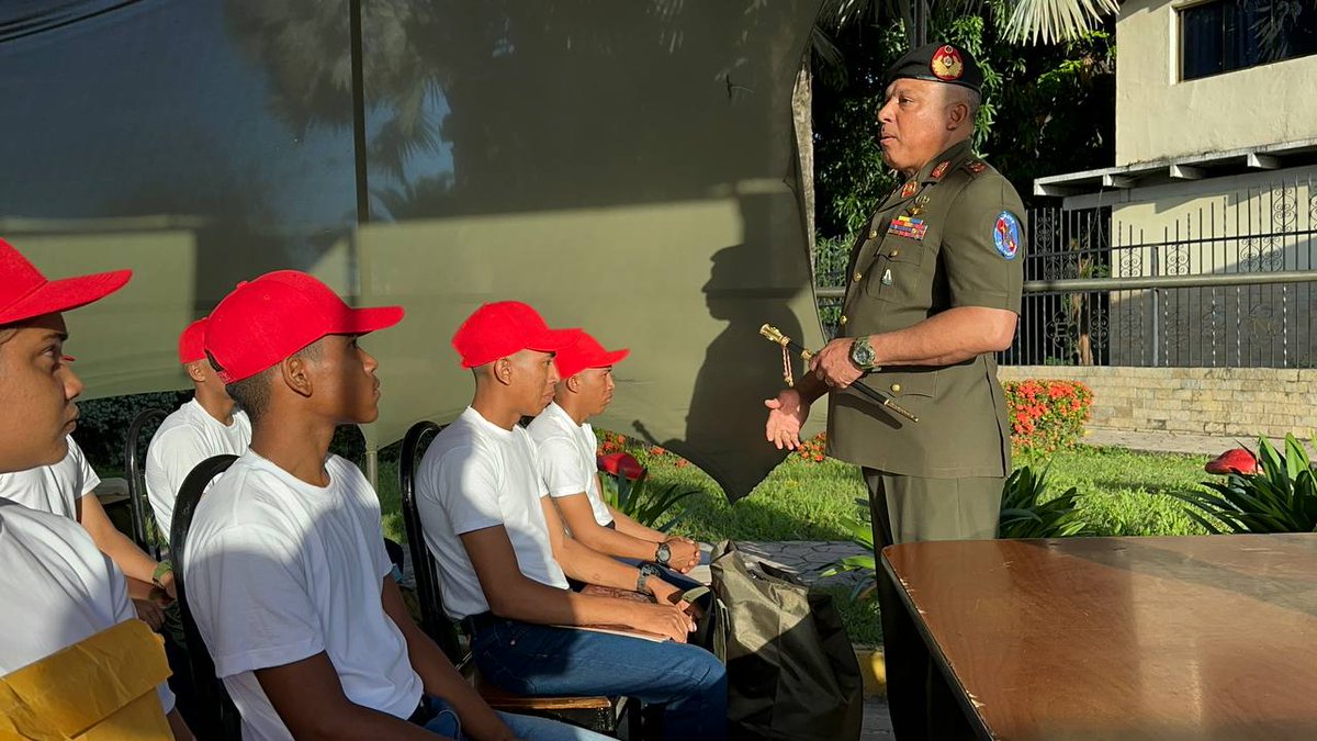 Universidad Militar Bolivariana de Venezuela tweet media