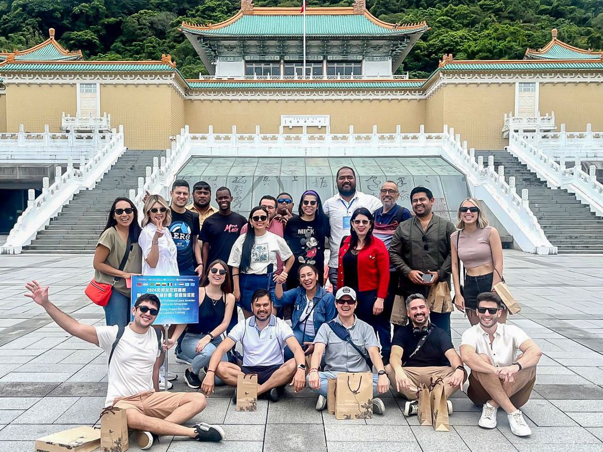 UCSCampeche's tweet photo. José Otniel Sánchez López, docente del @IteschamOficial  participa en curso de logística en Taiwán.

El curso es parte de la invitación de la Oficina Económica y Cultural de Taipei de la Embajada de Taiwán en coordinación y colaboración con el TECNM.

#GobiernoDeTodos https://t.co/kKTQiT1lnP