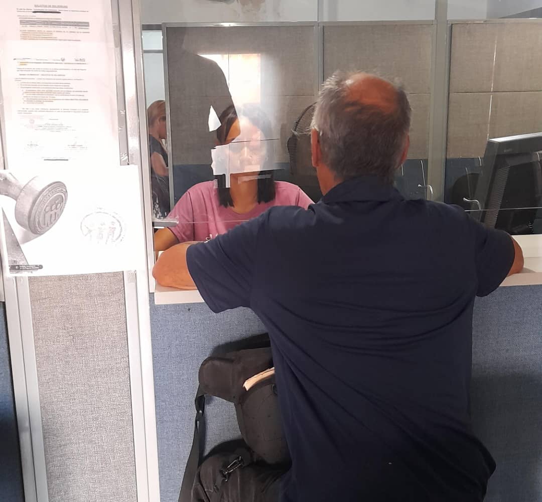 #PuebloSonrienteYEnPaz 
Funcionarios de <a href="/IVSSOAMARACAY/">Ofc Adm MARACAY</a>  realizan Verificación de Requerimientos y Llamadas Telefónicas, en el #Plan Masivo de Control y Seguimiento en Materia de Recaudación y Cobranzas.
@nicolasmaduro 
<a href="/MagaGutierrezV/">Magaly Gutiérrez Viña</a> 
<a href="/ivssoficial/">.</a> 
#porunseguromássocial