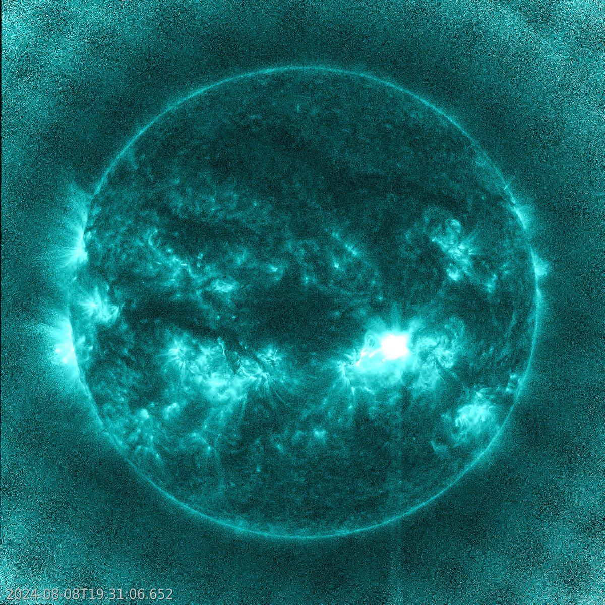 TheSunToday's tweet image. 🌞 🤩 😱 Kaboom!! An X1.3 flare is currently underway. It peaked around 19:57 UTC from AR3777. More to come! 😮 🫣 💥 

#spaceweather #solarmax