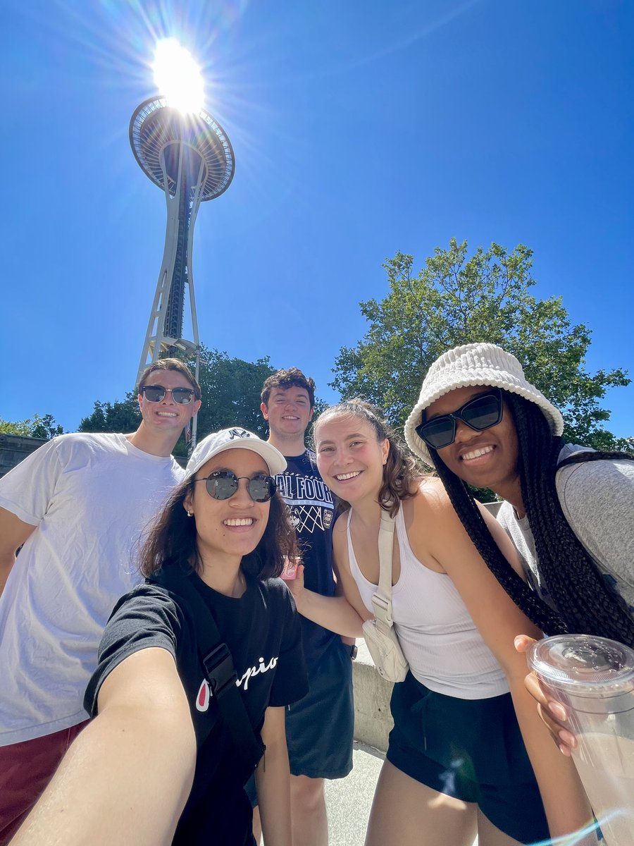 uw_ial's tweet image. A little slice of the summer session experience. 💜💛

#IALFAM