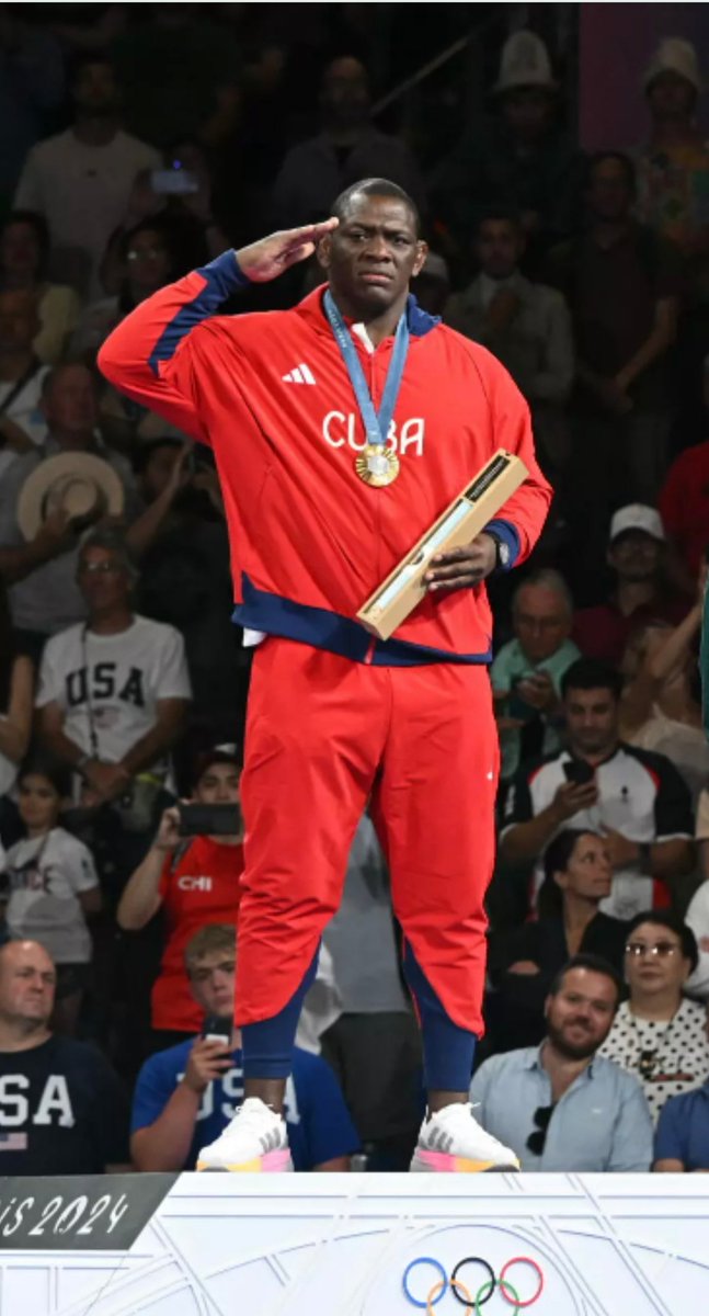 El mejor atleta olímpico de la Historia es militante del Partido Comunista de Cuba y Diputado de la Asamblea Nacional del Poder Popular 🇨🇺

#MijainLopez #Paris2024 #OlympicGames