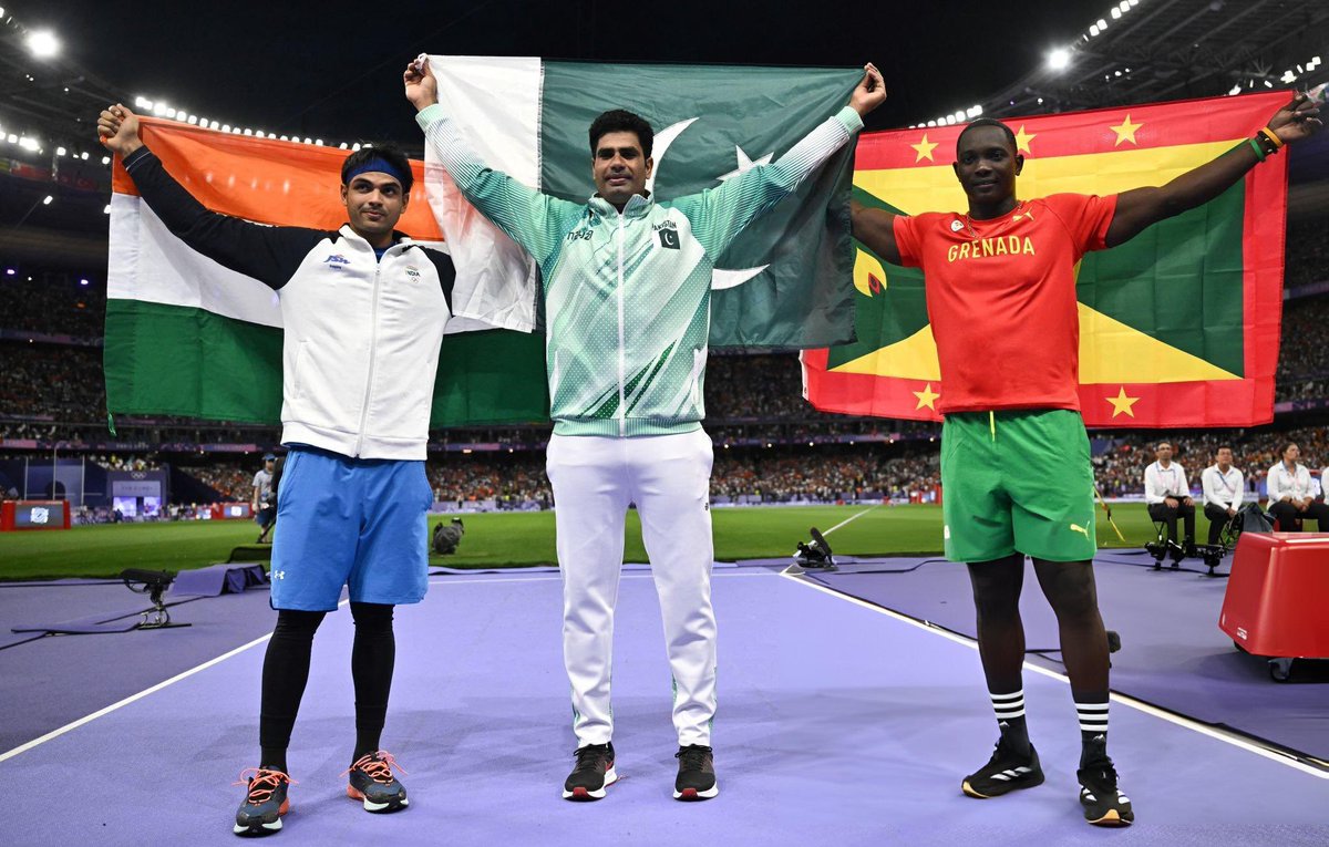 GOLD AND RECORD SMASHED! 🥇

A NATION THANKS YOU!🇵🇰

Arshad Nadeem, your record-breaking throw of 92.97m will be etched in our hearts forever!🫡
<a href="/ArshadOlympian1/">Arshad Nadeem</a> 
#Paris2024 #OlympicRecord.