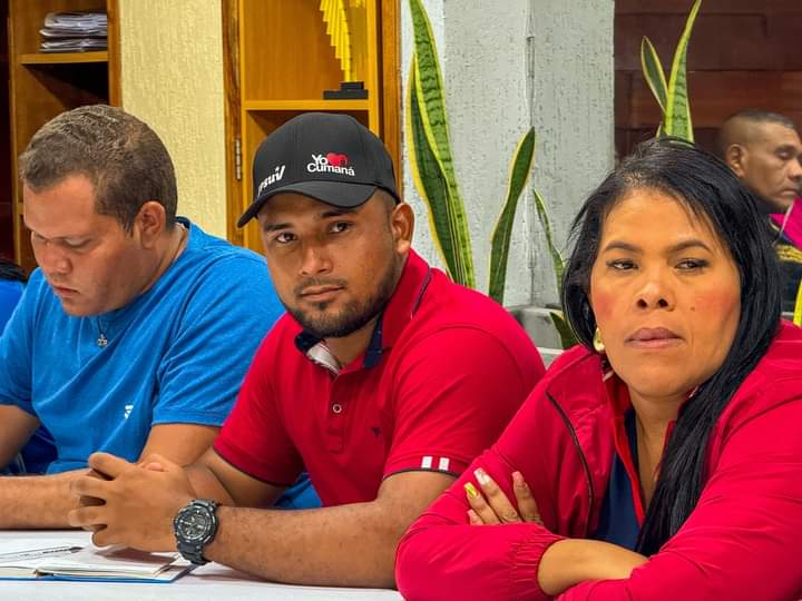 YO❤️CUMANA
♦️Una Gestión que Trabaja♦️

🌻 #8Ago Alcalde y líder de #Cumana ▶️ .<a href="/lossifontes/">LUIS JAVIER SIFONTES</a> sostuvo reunión con su equipo de trabajo, revisando al detalle la planificacion del 2024 en beneficio del pueblo🌻
#PuebloSonrienteYEnPaz
#FelizJueves
#Sucre
❣️ .<a href="/NicolasMaduro/">Nicolás Maduro</a>