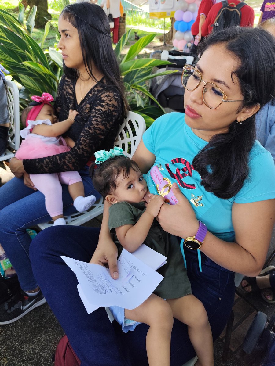 #8Ago 🌽 El #INNMérida realizó Círculo de lactancia materna en la plaza de las madres del municipio Libertador,en el marco de la semana mundial de la lactancia materna, dónde se llevó a cabo una importante charla,juegos recreativos,sesión fotográfica y más.
#PuebloSonrienteYEnPaz