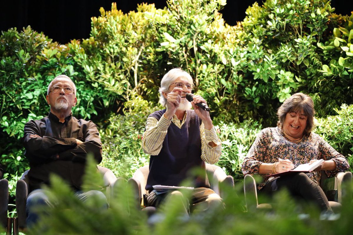 #AHORA | Foro ¿Qué está pasando en Venezuela? Operaciones psicológicas en el país desde el Teatro Bolívar de Caracas. 

¡Sigue la transmisión en vivo! 

youtube.com/live/hJOqKQ81i…

#PuebloSonrienteYEnPaz