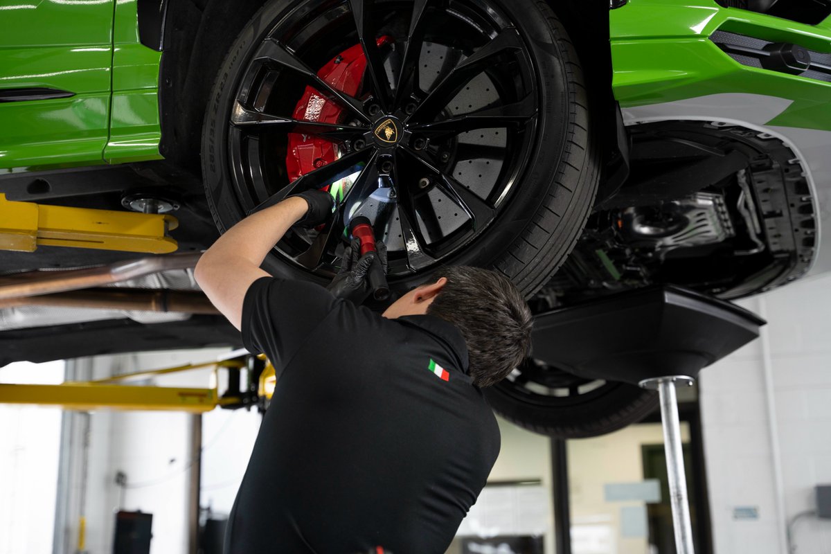 Lamborghini Dallas tweet media