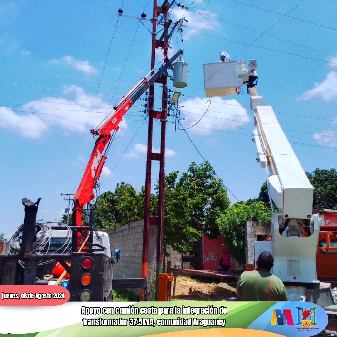 Gracias a nuestro equipo de asuntos electricos conjunto con <a href="/CorpoelecInfo/">Corpoelec Informa</a> realizan en la Comunidad Araguaney la instalación de un transformador de 37.5KVA, dando respuesta a través de la herramienta del 1x10 del Buen Gobierno
 #santaritaesdemaduro
