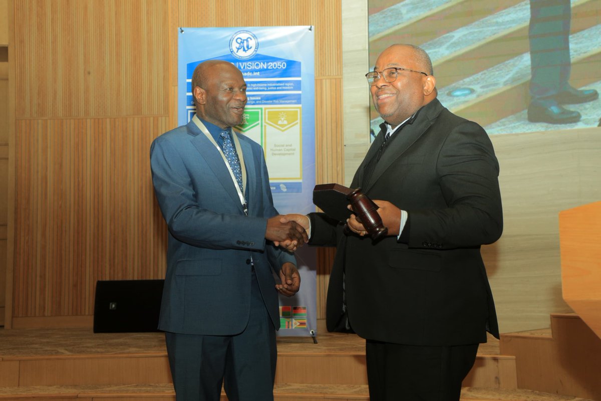 SADC_News's tweet photo. 𝗥𝗲𝗽𝘂𝗯𝗹𝗶𝗰 𝗼𝗳 𝗭𝗶𝗺𝗯𝗮𝗯𝘄𝗲 𝘁𝗮𝗸𝗲𝘀 𝗼𝘃𝗲𝗿 𝘁𝗵𝗲 𝗖𝗵𝗮𝗶𝗿𝘀𝗵𝗶𝗽 𝗼𝗳 𝘁𝗵𝗲 𝗦𝗔𝗗𝗖 𝗦𝘁𝗮𝗻𝗱𝗶𝗻𝗴 𝗖𝗼𝗺𝗺𝗶𝘁𝘁𝗲𝗲 𝗼𝗳 𝗦𝗲𝗻𝗶𝗼𝗿 𝗢𝗳𝗳𝗶𝗰𝗶𝗮𝗹𝘀

On 8th August 2024, the Republic of Zimbabwe took over the Chairship of the Southern African Development Community (SADC) Standing Committee of Senior Officials from the Republic of Angola, marking the start of the process for the official handover of the SADC Chairship from the Republic of Angola to the Republic of  Zimbabwe during the 44th SADC Summit  of Heads of State and Government on 17 August, 2024.

In his acceptance speech during the opening ceremony of the SADC Standing Committee of Senior Officials, the Chairperson of the Standing Committee of Senior Officials, Ambassador Albert Ranganai Chimbindi, Permanent Secretary in the Ministry of Foreign Affairs and International Trade of the Republic of Zimbabwe pledged Zimbabwe’s commitment to cooperate with all SADC Member States in implementing the aspirations enshrined in the SADC Regional Indicative Strategic Development Plan (RISDP) 2020-2030.

Ambassador Chimbindi highlighted the need to intensify trade facilitation measures to boost intra-regional trade and investment in the SADC region by taking full advantage of the opportunities presented by instruments such as the SADC Protocol on Trade, the Tripartite Free Trade Area (TFTA) and the African Continental Free Trade Area (AfCFTA) with the view to promote industrialisation and enhance competitiveness, thereby creating decent work and alleviating poverty for SADC citizens.

On the 44th SADC Summit theme, “Promoting Innovation to Unlock Opportunities for Sustained Economic Growth and Development towards an Industrialised SADC”, Ambassador Chimbindi highlighted that the theme provides an opportunity for the SADC region to refocus and refine the region’s collective thoughts.

Outgoing Chairperson of the Standing Committee of Senior Officials Ambassador Dr. Nazaré José Salvador highlighted some of the achievements made in the past year in line with the theme of the 43rd SADC Summit: Human and Financial Capital: The Key Drivers for Sustainable Industrialisation in the SADC Region, which was adopted in August 2023 in Luanda, Republic of Angola.

Ambassador Dr. Salvador hailed the convening of the SADC Youth Forum on 3rd July 2024 in Angola as one of the key events that provided an opportunity for young entrepreneurs and leaders to deliberate on the 43rd SADC Summit theme with the view to discuss actions to ensure youth empowerment, inclusion and participation in the development process of the region.

Read more on this story by following this link: https://t.co/P9hlSCFWG2

#44thSADCSummit