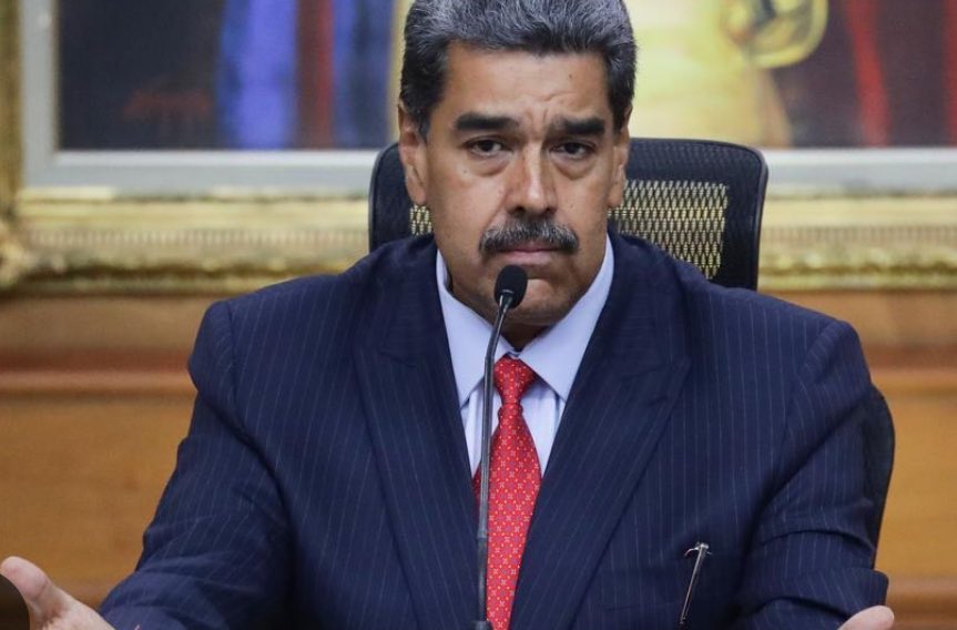 Jhonffonseca's tweet photo. 🚨 🇻🇪URGENTE -¡Nicolás Maduro dice que arrestará a quien publique actas electorales de las elecciones venezolanas en las redes sociales!
Por favor publicar actas electorales para que el dictador llore más https://t.co/3mazkyyl3t