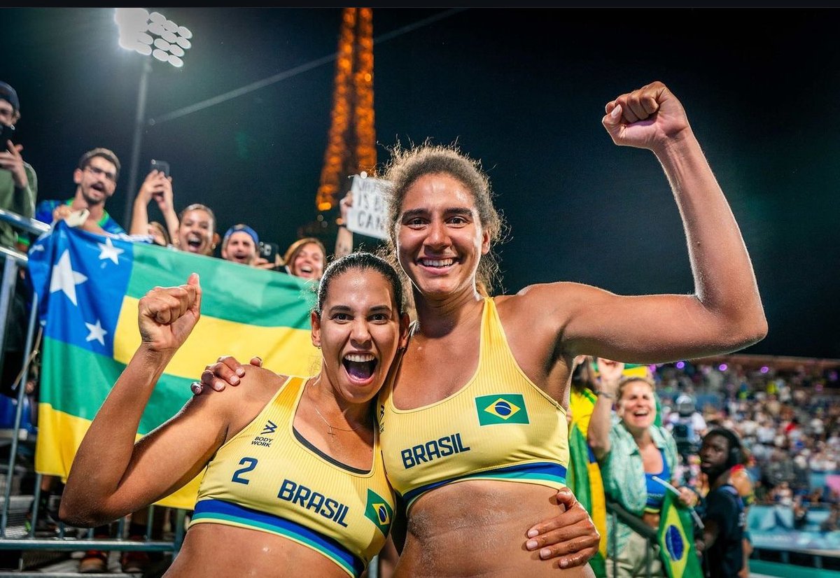 surnisemgmt's tweet photo. Ana Patrícia e Duda estão na final do vôlei de praia feminino nas Olimpíadas! Que orgulho ver nossa Duda, de Aracaju, representando Sergipe e o Brasil com tanta garra. Agora é hora de lutar pelo ouro! #Paris2024 https://t.co/2wkdCUeAEL