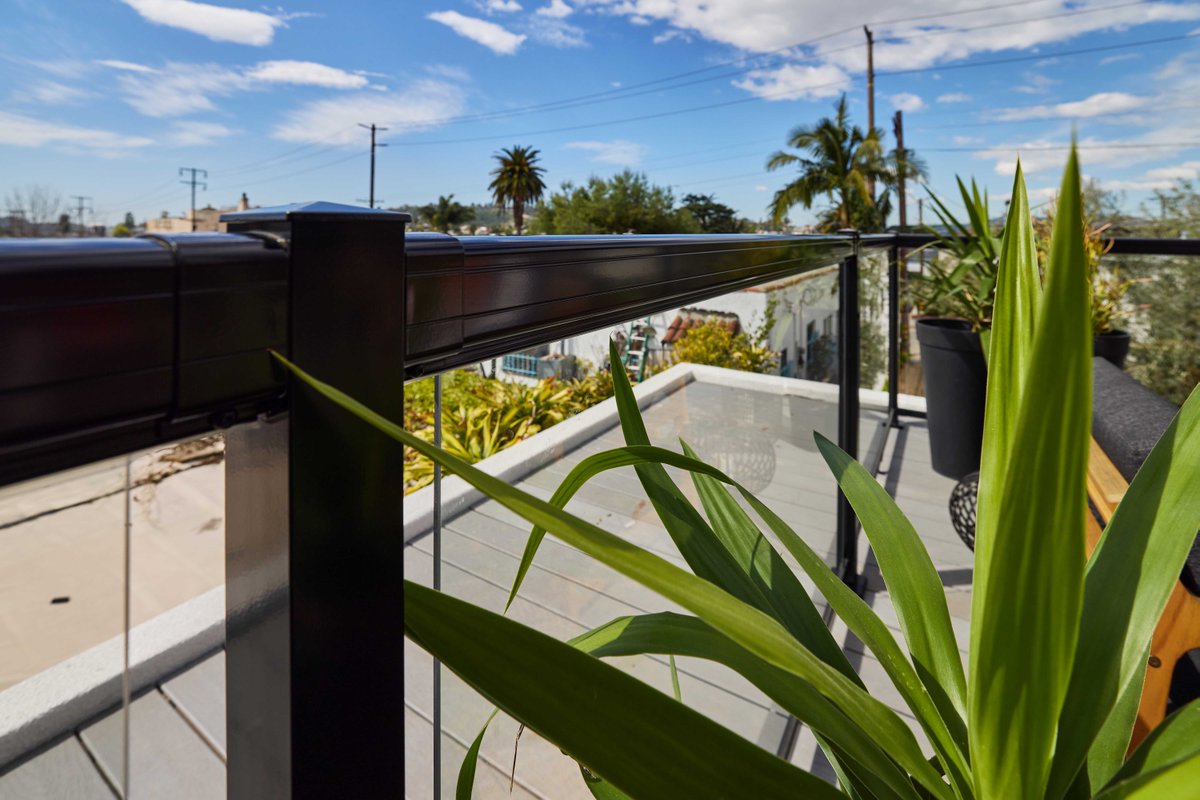 Did you watch last night's episode of HGTV's Backed By The Bros? Our Glass System in Black was used on the #rooftoppatio and our #railings will bring a #returnoninvestment for this rental property! 

 📸: Property Brothers

#backedbythebros #adu #deckdesign #investmentproperty