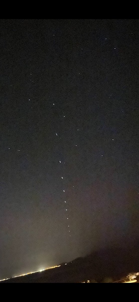 CarbonRobot's tweet photo. Few X tra stars in the Plough tonight? #satellites #space https://t.co/X8cpO2LeSY