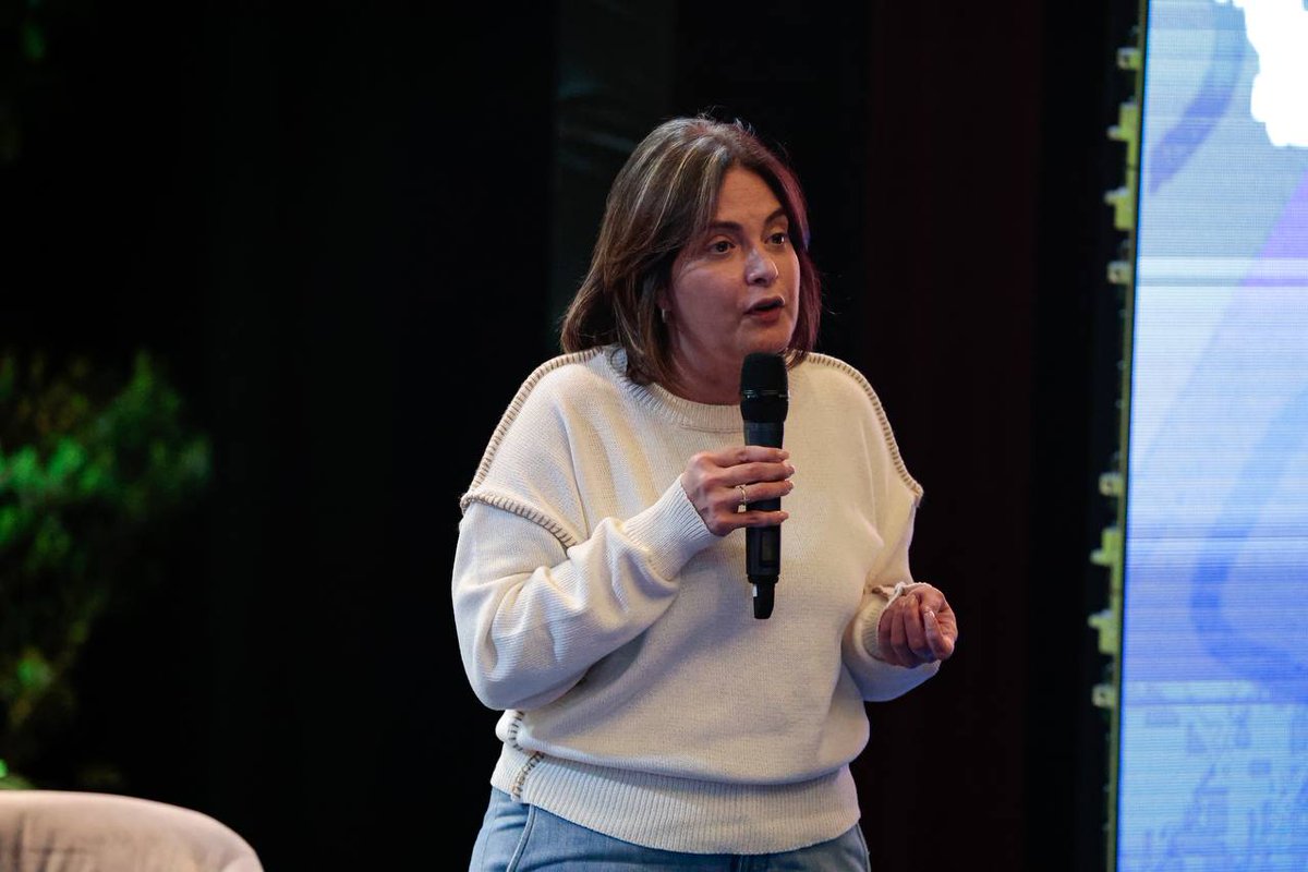 #Ahora | Ministra para Ciencia y Tecnología, Gabriela Jiménez Ramírez: No hay guerra cibernética que pueda con el pueblo venezolano.  

¡Hay que tener mucha gallardía!

youtube.com/live/hJOqKQ81i…

#PuebloSonrienteYEnPaz