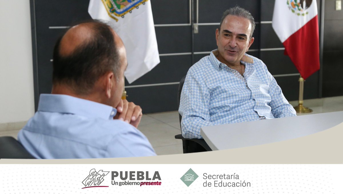 SEPGobPue's tweet photo. El titular de la dependencia, @EstefanChidiac sostuvo una reunión de trabajo con el director General del @CECyTEPUE, @espondaroberto_ para revisar el avance de la construcción del nuevo plantel en el municipio de Cuautempan. https://t.co/gWqPNQEesl