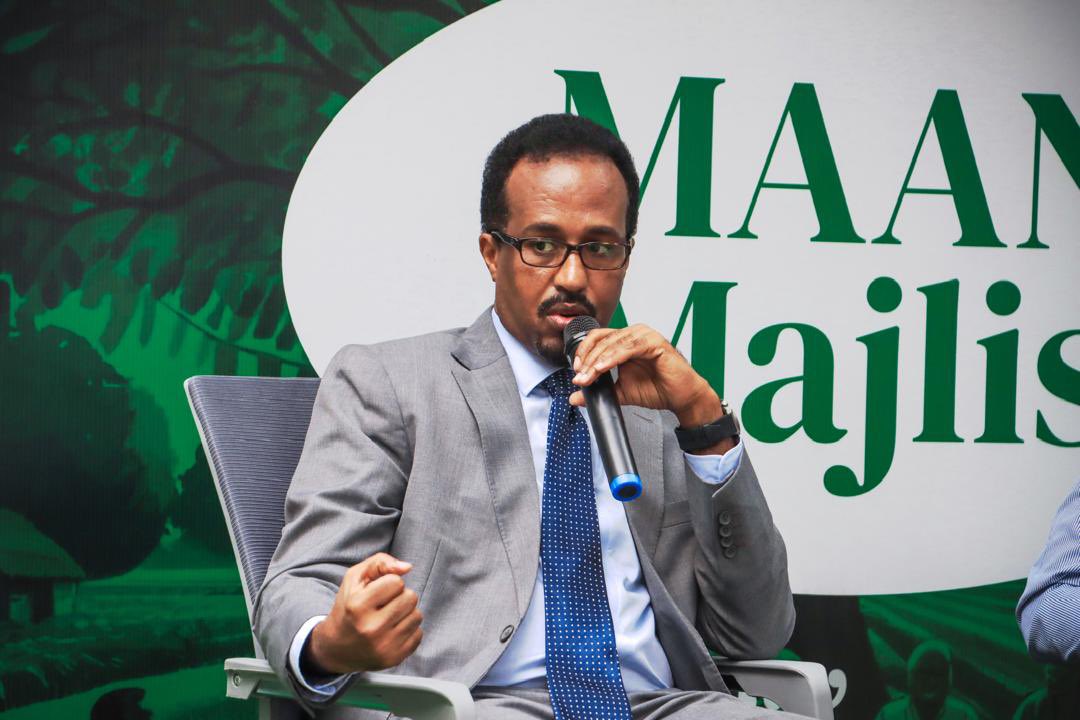 AmbGamal's tweet photo. Glad to have had such an engaging discussion with a bright cohort of young students, civil servants, rising academics, and members of the civil society. Their rich perspectives, awareness and keen interest in climate mobility, current trends & future projections will help find durable solutions both locally & in collaboration with partners, including IGAD. 
Thanks @MAAN_HQ for hosting and @MohamedOkash_ for moderating the discussion.