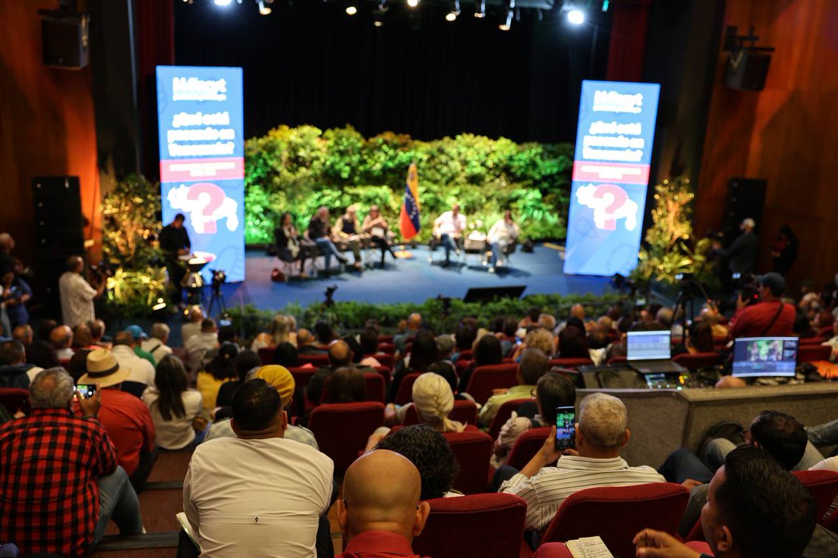 AntibloqueoVen's tweet photo. Ministra @Gabrielasjr: Venezuela es el país que ha recibido más ataques informáticos en el último mes

Más de millones de bots han sido usados para desestabilizar las instituciones del Estado. https://t.co/XNrjWkGZPW