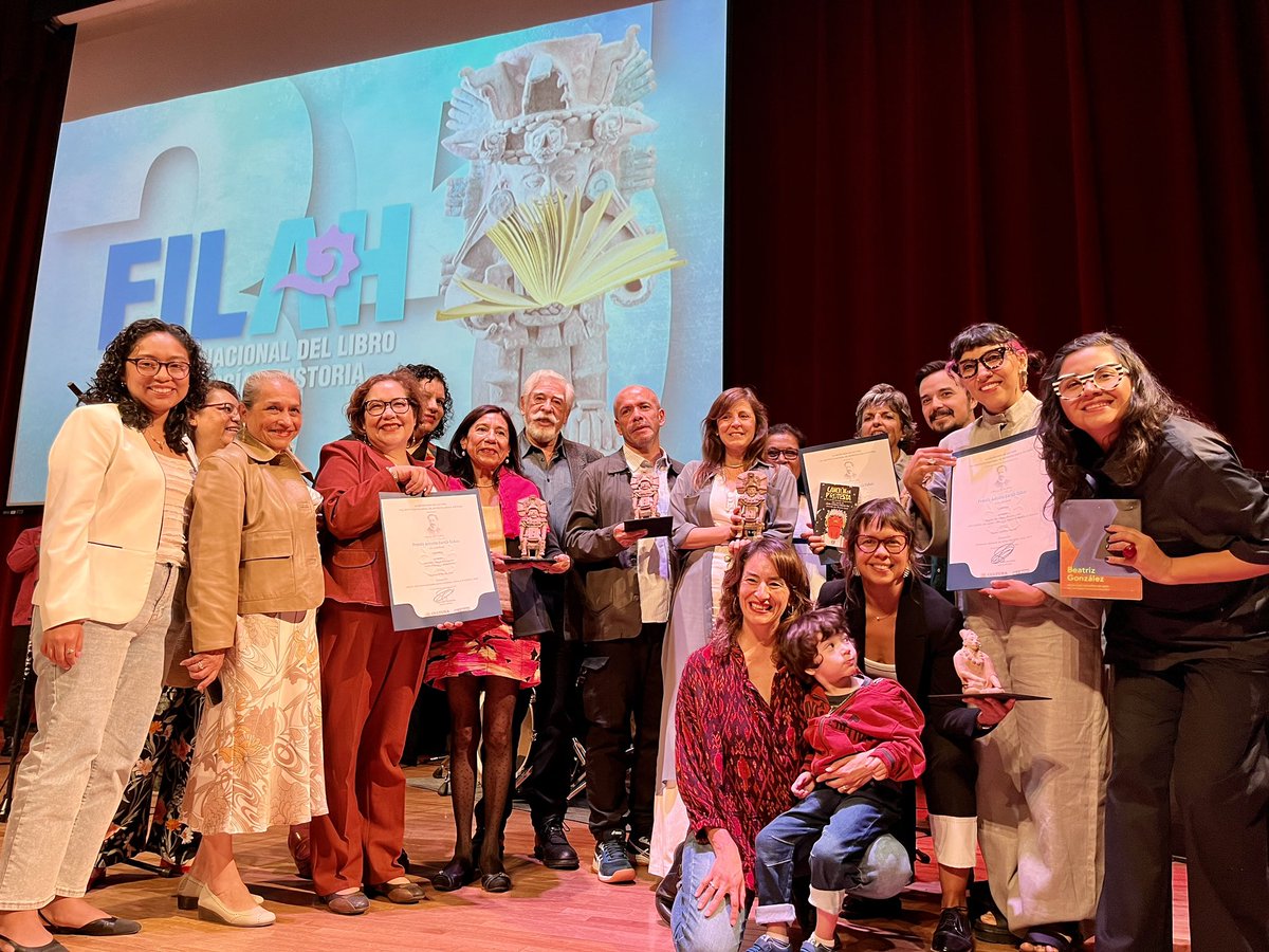 Libros UNAM tweet media