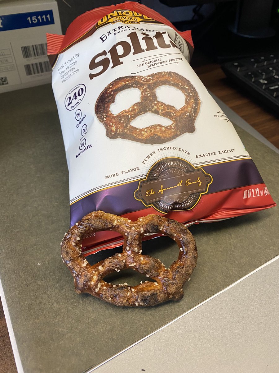 nuttishdraw's tweet photo. @TronCarterNLU I feel like this is your ideal pretzel as you have described. Have you sampled? https://t.co/yaOHJHlXr1