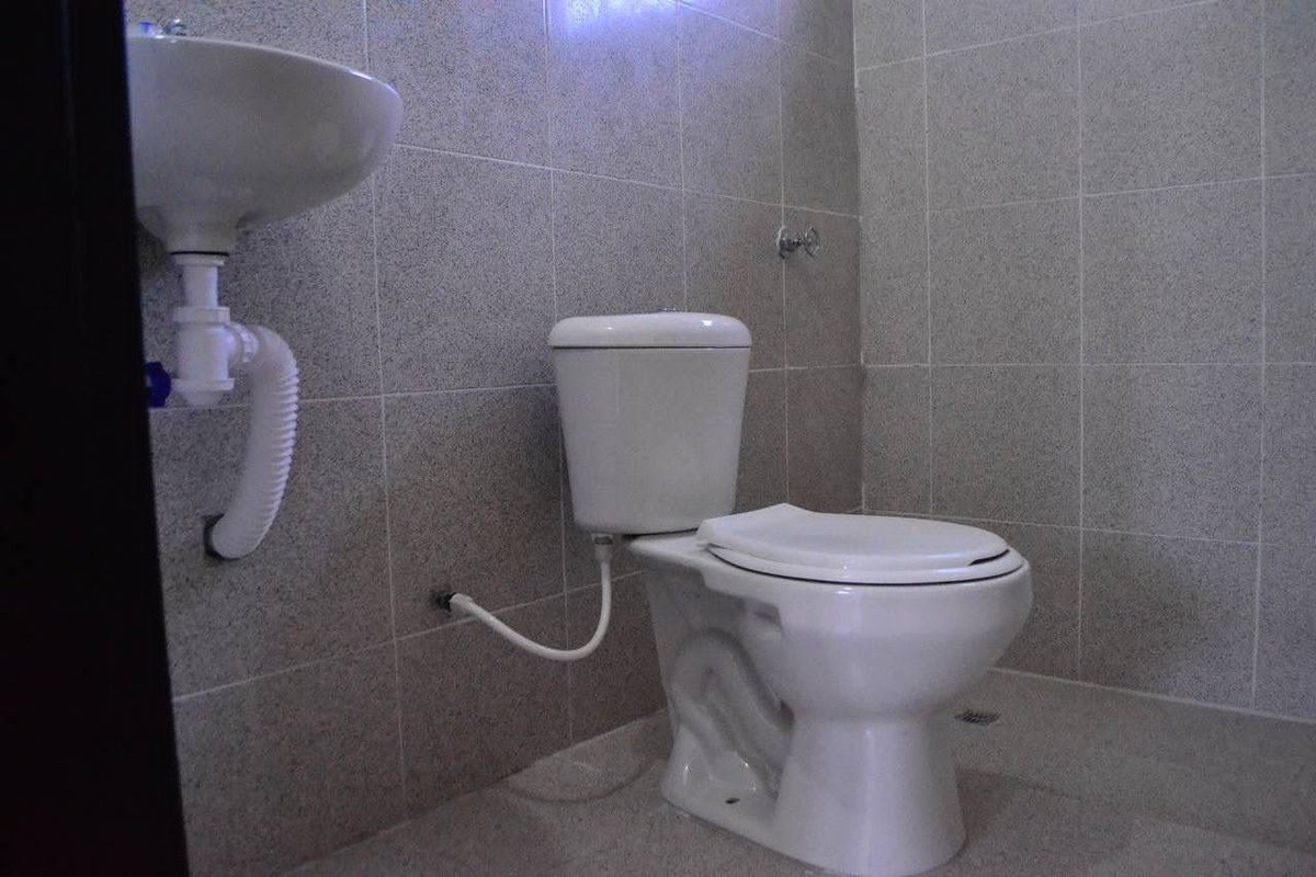 #8Ago Los nuevos hogares entregados a la comunidad 1ero de Mayo, están divididos en 3 habitaciones, baños, sala, cocina y patio, "toda entrega es una historia de amor, son testimonios de fe que llegan gracias a la revolución y al presidente Nicolás Maduro", dijo <a href="/AdolfoP_Oficial/">Adolfo Pereira Gobernador</a>