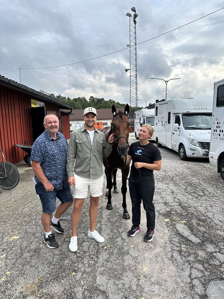 SundbergVic's tweet photo. Debuten avklarad för Maharadona🌟 https://t.co/QrdTUf0wz1