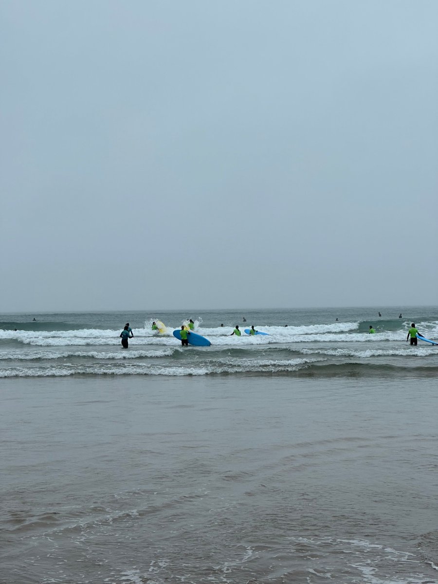 Another day on the surf with some grey weather but blessed with some of the best waves we have seen all week 🌊🏄‍♂️