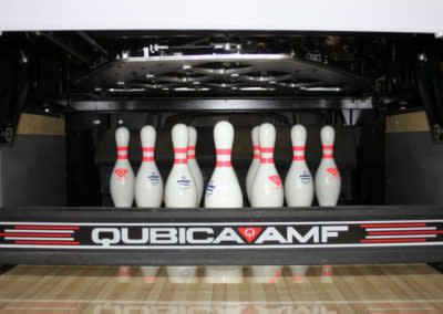 MarriottTacoma's tweet photo. Bowl your heart out at the Chalet Bowl for a fantastic bowling thrill! It's family-friendly entertainment just a 10-minute drive from the hotel. See more details: https://t.co/V9VrMK27w9

📷: Chalet Bowl https://t.co/8VbqDFK3J7