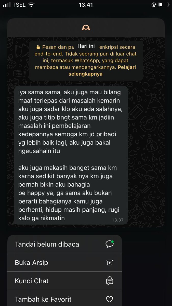me too sengg 🥺aku takutt kamu berbeda kalau sama orang lain demi apapun ga rela ga ridho , tapi apa boleh buat salah aku emang salah aku , maalin aku banget sengg 😭😭😭gak kek gini yg du harapin ssma kita gak kek gini dinnnn