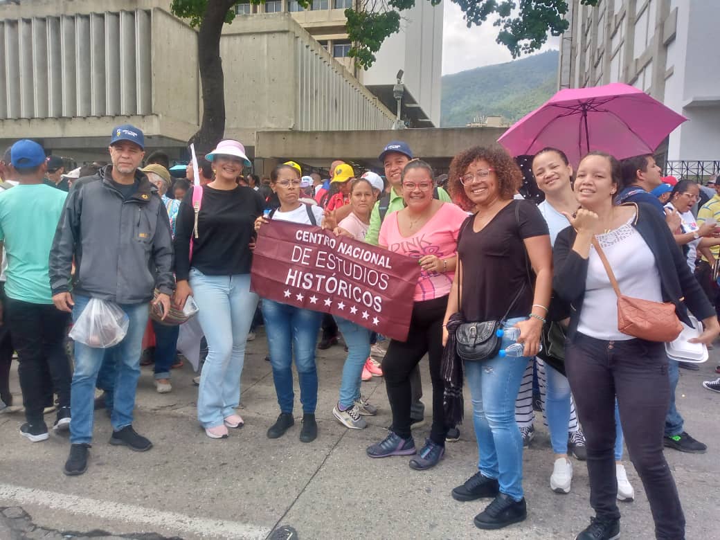 #Hoy📸 | El acceso a la vivienda digna es un derecho que defendemos con fuerza.

Con Nicolás Maduro, hemos visto cómo este sueño se convierte en realidad para miles de familias venezolanas.♥️🇻🇪

 #ViviendaParaTodos #MaduroEsPueblo
#PuebloSonrienteYEnPaz