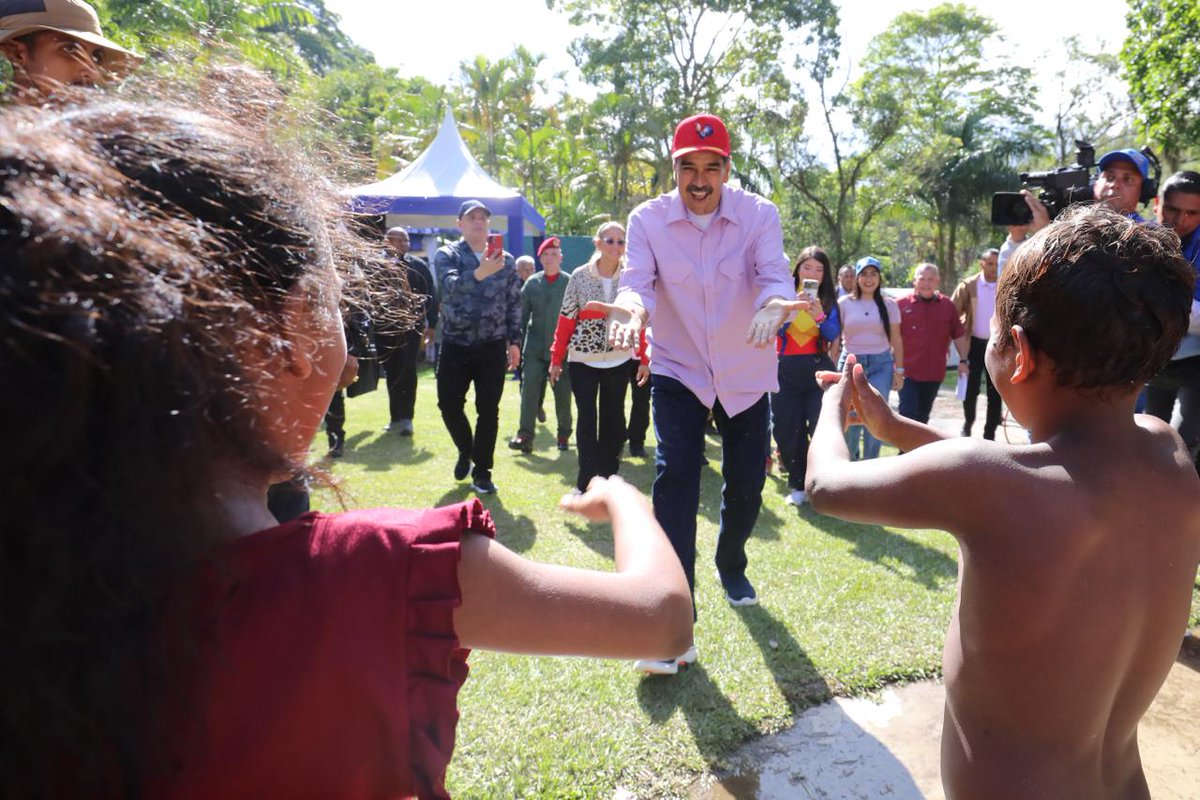 #Noticia📰 Presidente Nicolás Maduro entregó 10 parques ecológicos➡️shorturl.at/Sc99u
