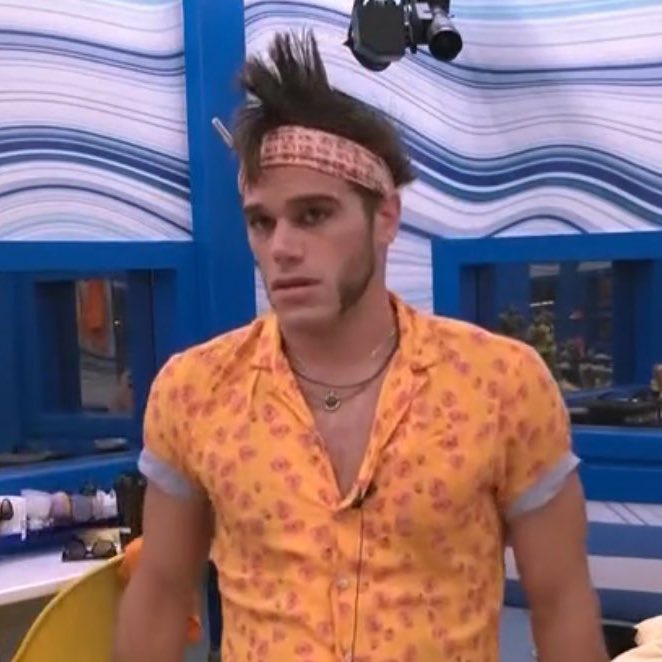 itsmathewturner's tweet photo. One thing Tucker's gunna do is keep us guessing with this eviction night looks 💀 #BB26 https://t.co/7TzUJRyNlo