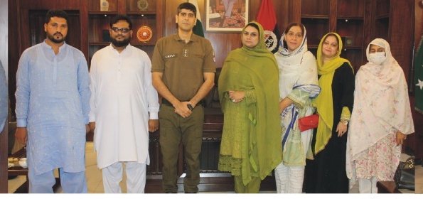 SOnlinepak's tweet photo. سارک وومن چیمبر کا اٹک جیسے پسماندہ علاقہ سےحنا منصب خان کاچئیرپرسن  منتخب  ہونا پاکستان کے لئے اعزاز ہے  DPO  اٹک ڈاکٹر سردار غیاث گل
https://t.co/oGq55Tv5RQ #SAARC #Attock #HinaMansabKhan @FPCCIOfficial @awaisReporter @EmanTahirSadik @MajorSadik @RWCCIpkOfficial @MoCommercePk https://t.co/CGFuQi2aEI