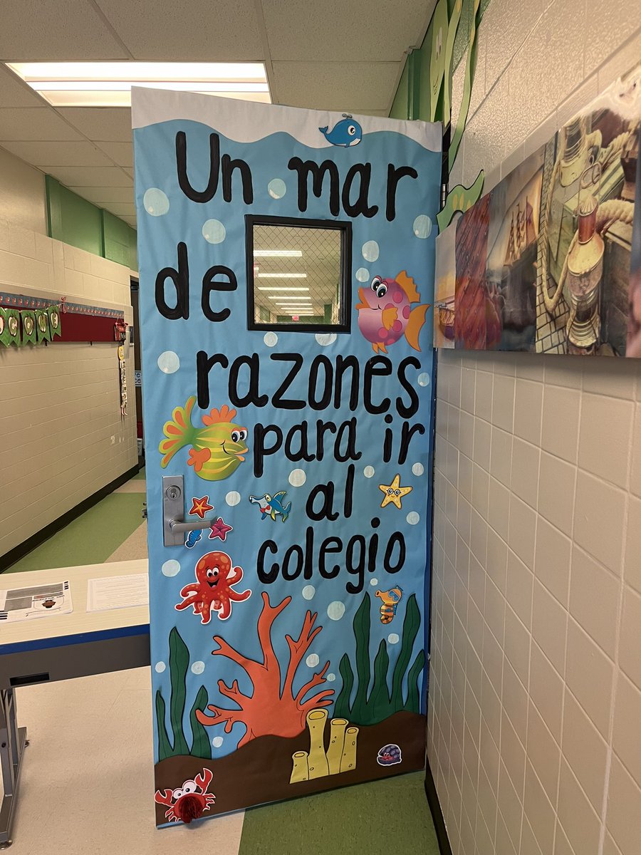 MGomez2k2's tweet photo. @HaleyHornFrogs We are getting ready to meet our Horned Frogs. #itsadifferentworld #collegebound https://t.co/RkHt9reN0S