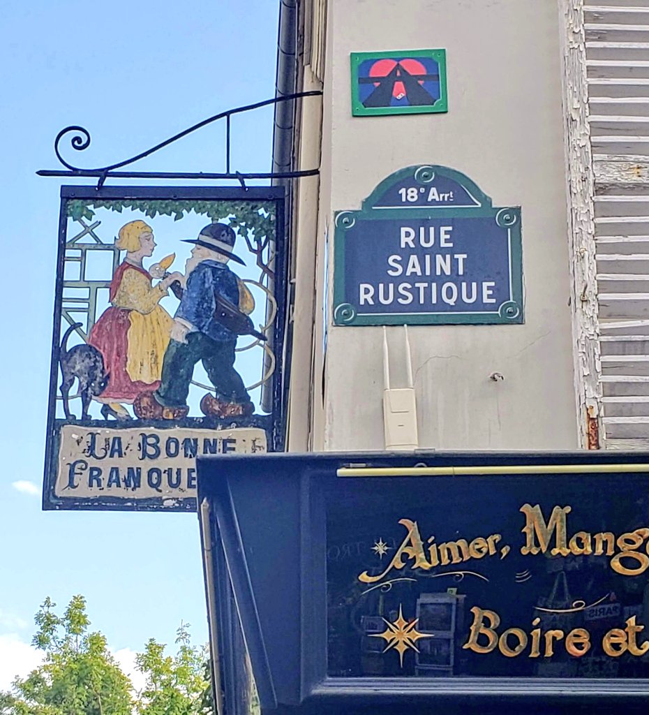 MichelleMoggio's tweet image. I have such a soft spot in my heart for #signage like this #TheParisEffect #Paris #travel #Montmartre #personality