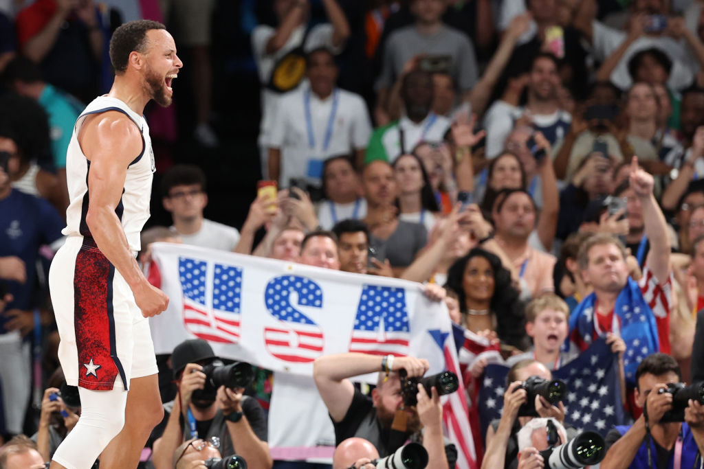 NBA's tweet photo. 36 points.
8 rebounds.
12-19 shooting.
9-14 from three.

Steph's #USABMNT Moment. https://t.co/NVOdfb2up9