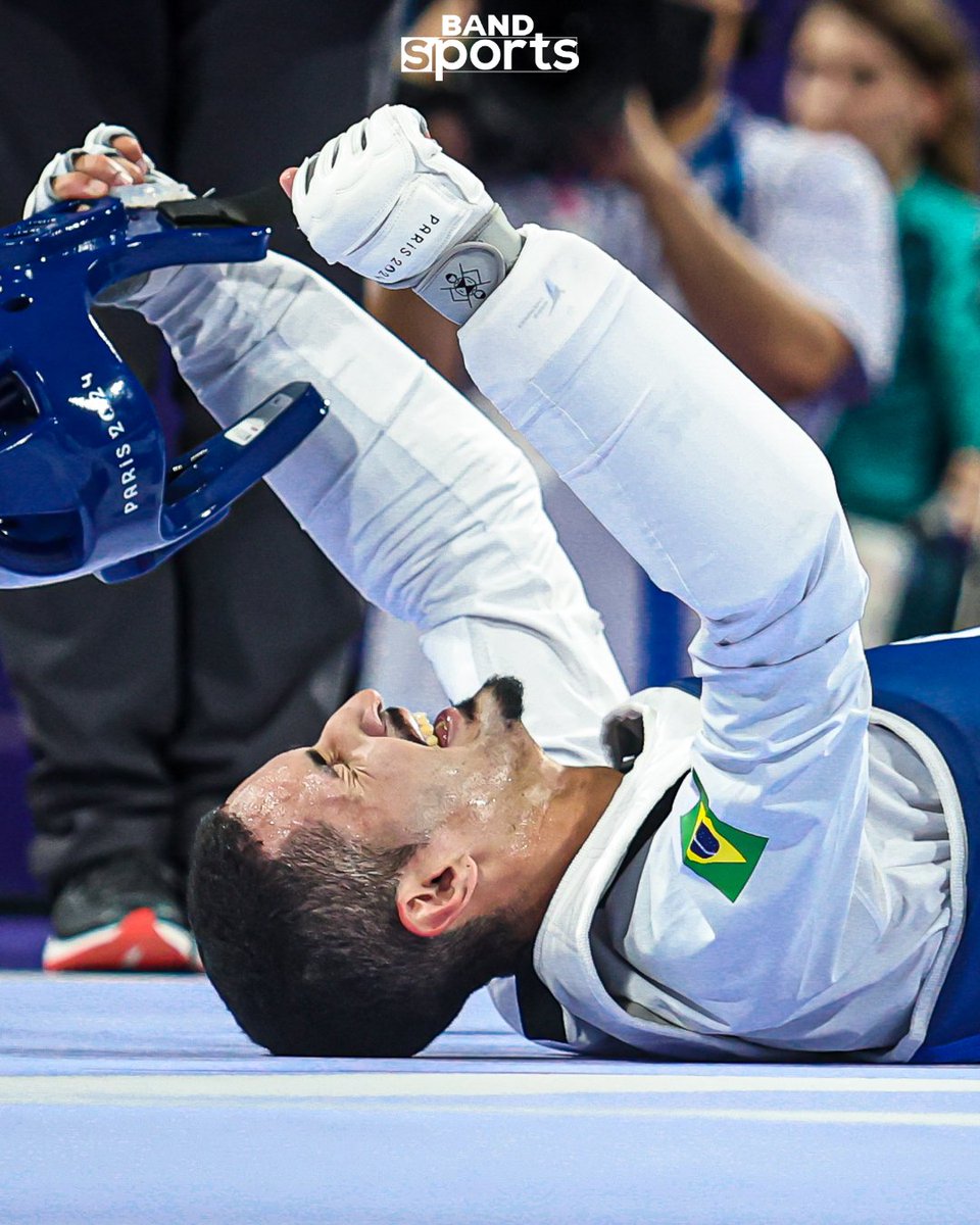 bandsports's tweet photo. VOCÊ É MEDALHISTA, NETINHO!!! 🥉🇧🇷 É O NOSSO ORGULHO DO TAEKWONDO! TEM QUE RESPEITAR! 

📷 Wander Roberto/COB

#ParisnoBandSports #Netinho #Taekwondo #Paris2024 #TimeBrail #JogosOlímpicos https://t.co/3kX46QPCvu