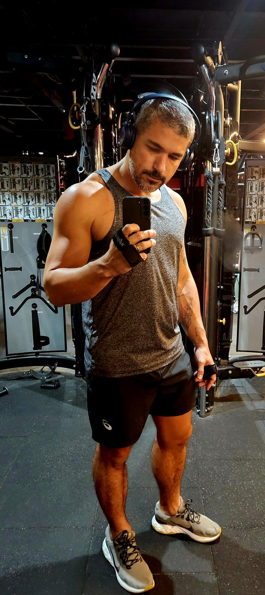 ANDRELUNA20's tweet photo. Tentando ser fitness.! https://t.co/S1RwoppsfE
