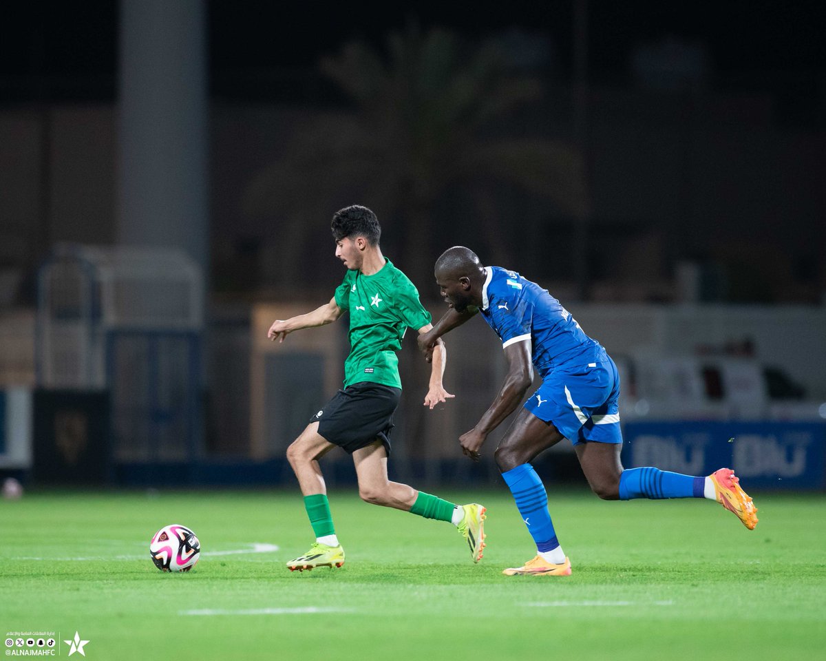 alnajmahfc's tweet photo. تغطية مصورة من مجريات المباراة 💚📸. 

#الهلال_النجمة
#نجمة_عنيزة
#مباراة_ودية https://t.co/JZ8gr75vmJ
