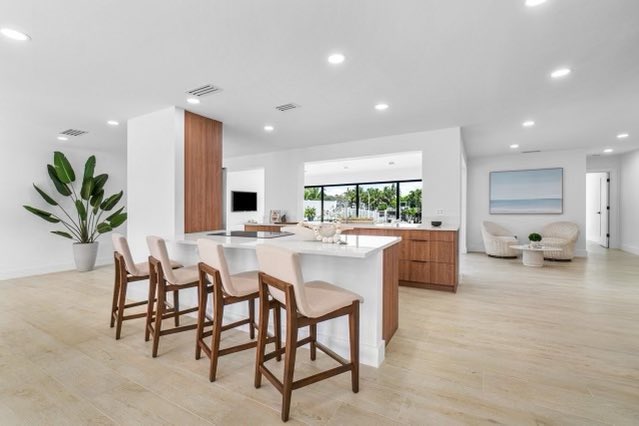 Dustin_Opalka's tweet photo. 🛏️ 3 Bedrooms 🛁 3 Bathrooms
📐 2,572 Living Sq Ft 🏡 14,274 SF Lot
📍Lighthouse Point

Zillow Link: https://t.co/vTZXlhNnmz https://t.co/VpsqwYTWsX