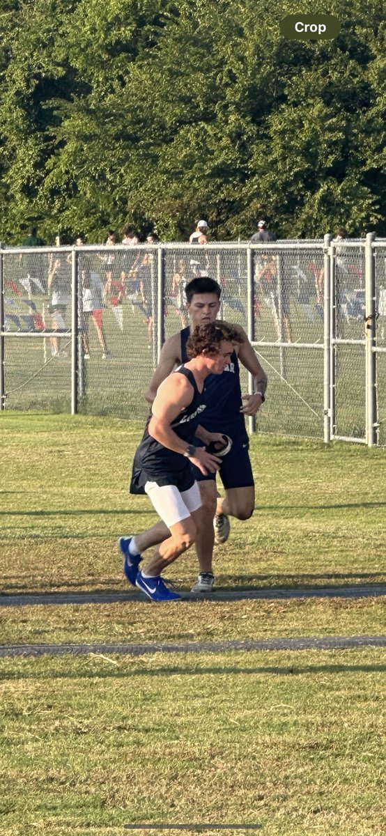 simonfox07's tweet photo. Start of Senior season with a 4am wake up and a solid run to kick it off.  
Handoff - Run - Icewater!   @CoachJohnson93 @TheCoachHawkins @XC_lshs @pfoxjr #dontsettle
#runninrangers https://t.co/oxnAtyQv62