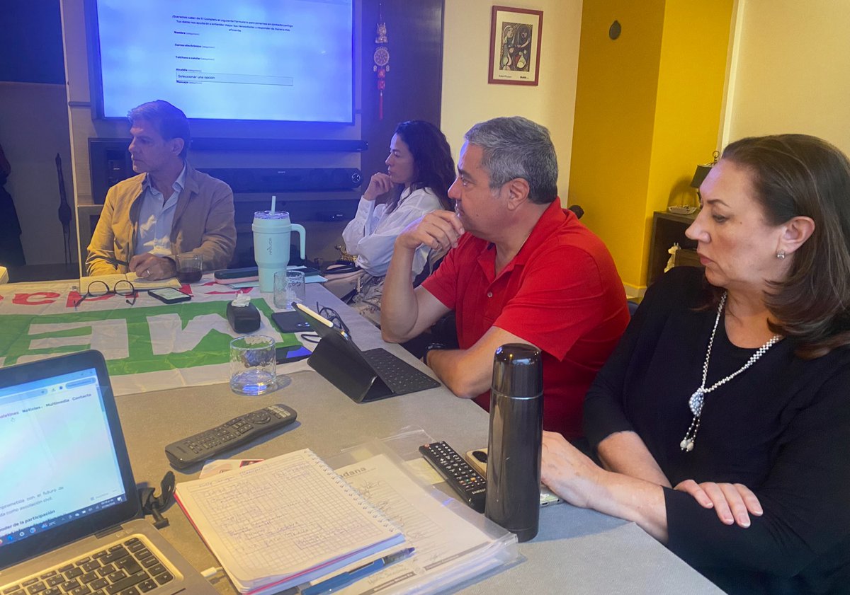 Acción & Pausa tweet media