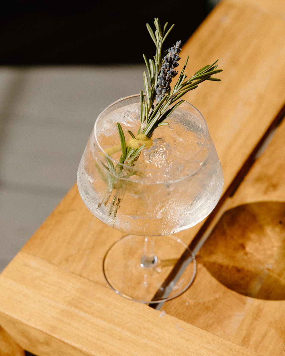 Four Seasons Resort Whistler tweet media