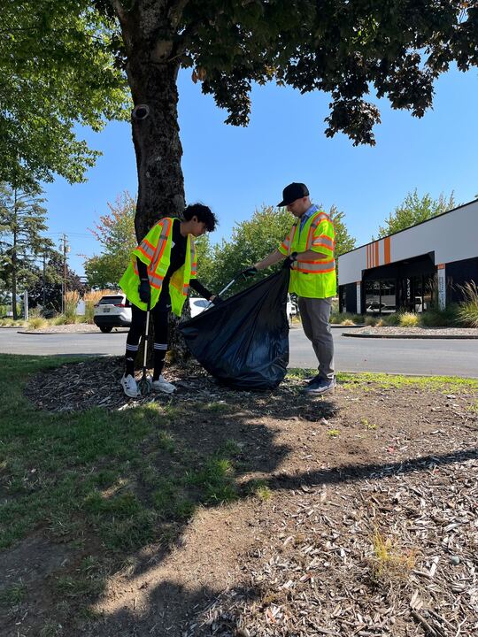 PowerLightTech's tweet photo. PowerLight recently adopted a street near our office in Kent as part of @cityofkent Adopt-a-Street program. We had a great time on a sunny afternoon beautifying our area. Thanks to all who participated! #WeAreKent #KentWA https://t.co/AuEBdGc7lw