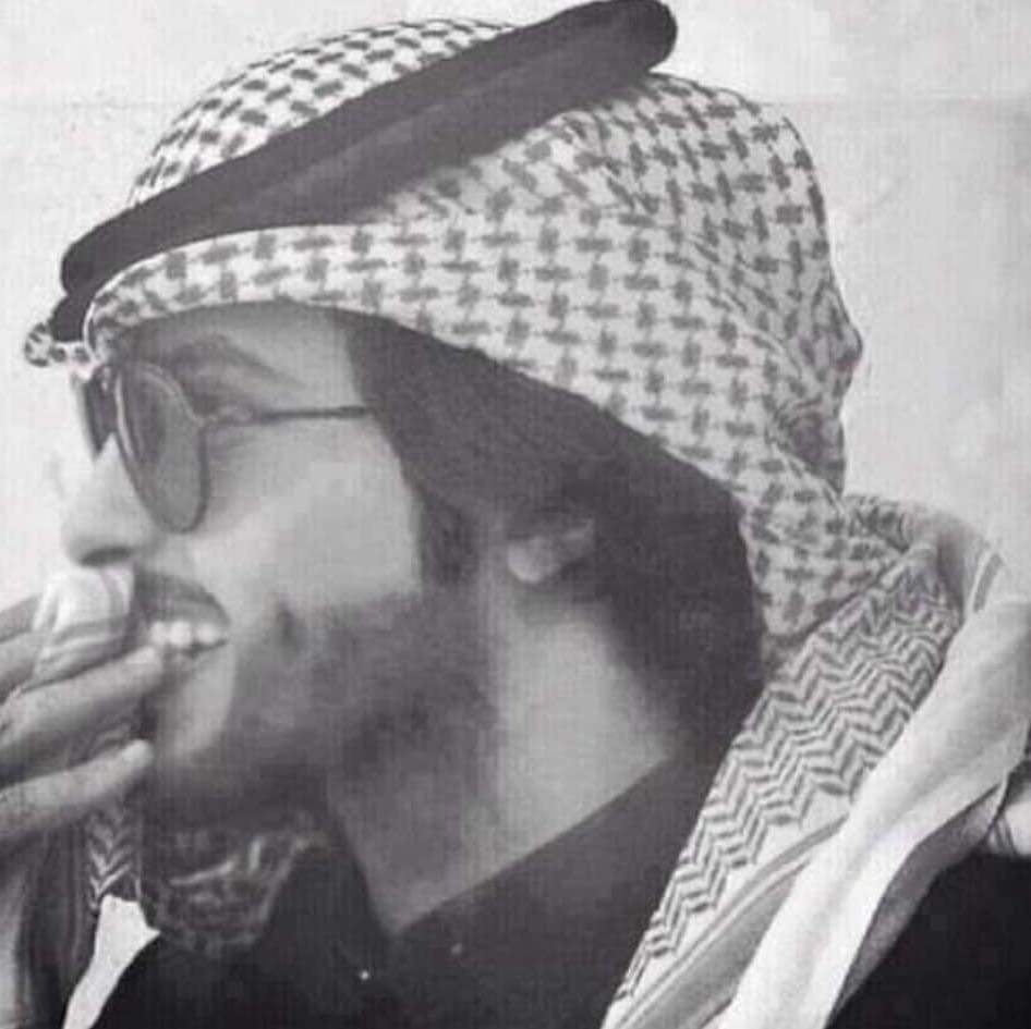 جديد وسط عالم ٳكس تابعني ارد في
ثـــوـٲني. ادعموني يا اخواني 🏃