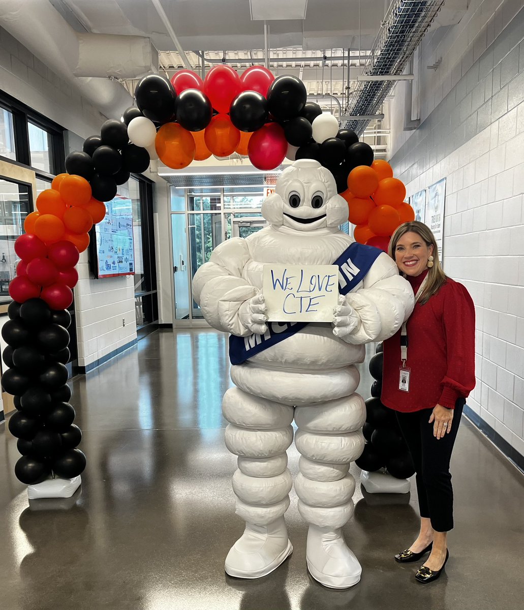 KporterGCS's tweet photo. The BEST first day of year 2 at @cte_innovation! What a perfect representation of the 15 @gcschools high schools. My teachers and industry partners did the best job welcoming students and making the first day fun and meaningful! #GraduationPlus is in full effect! https://t.co/JQNo91H9ua