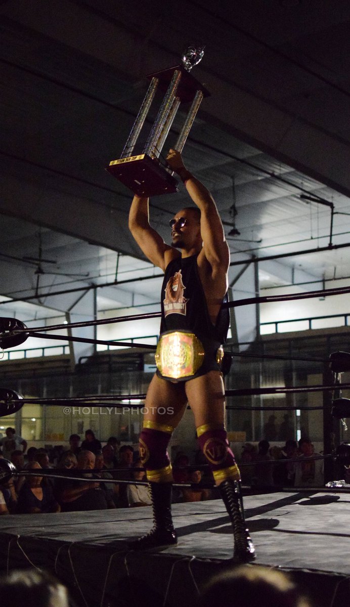 HollyLPhotos's tweet photo. #legacywrestlingalliance • @RodneyWrestles vs. @PrasharOfficial w/#isaiahprince
#thedford #rodneymatthews #vikramprashar #punjabiprodigy #prowrestling #professionalwrestling #indywrestling #photography #sportsphotography #nikon #hollylengyelphotography #hollyLphotos https://t.co/RLwvstyKLS