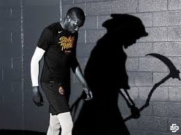ULTRA_zt's tweet photo. THE SLIM REAPER https://t.co/vZj3OBF2lE
