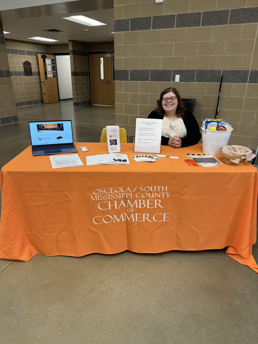 OSMCChamber's tweet photo. If you are attending the Manila High School open house tonight stop by our table to nominate your favorite teacher for a bucket of school supplies! We would like to thank Principal Helms and Counselor Angela Gibson for inviting us to attend! #MissCoFirst https://t.co/9DCbJjR5xs
