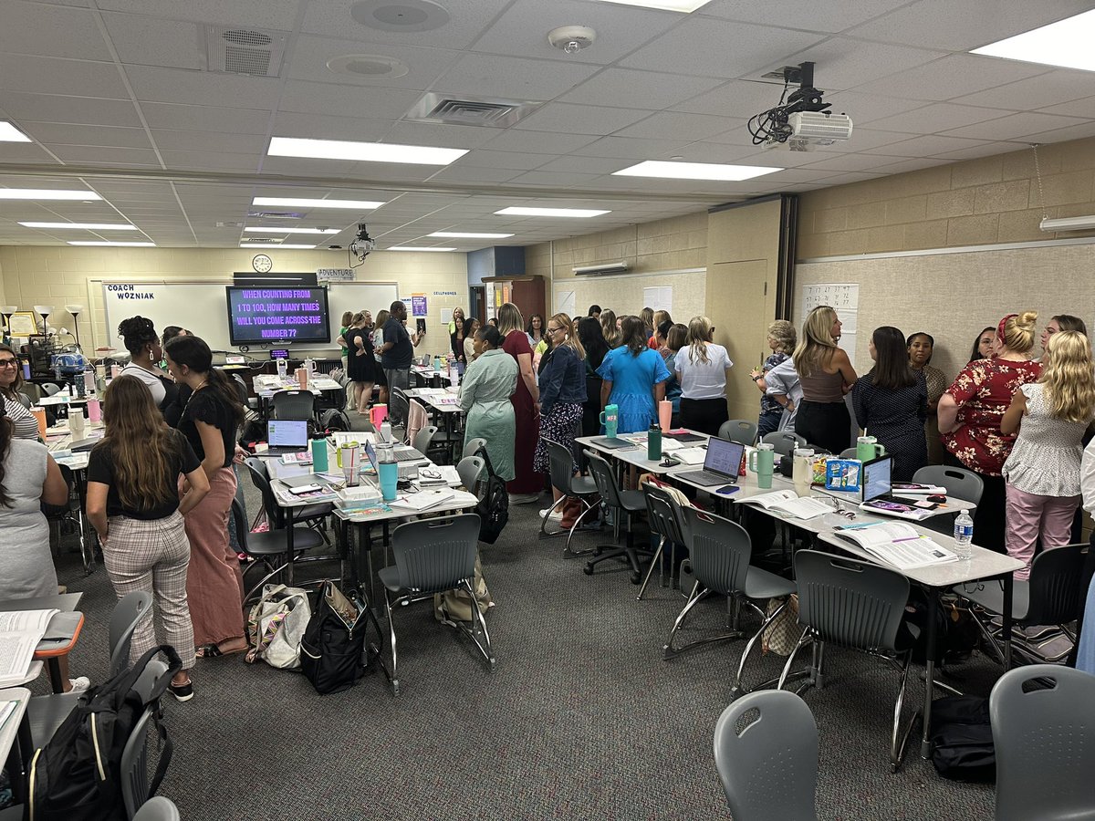 EmilyAngelilli's tweet photo. Great first day of @CFISDPK1 PD! @cfisdfiest #FiestROAR https://t.co/gqyY73JTsE