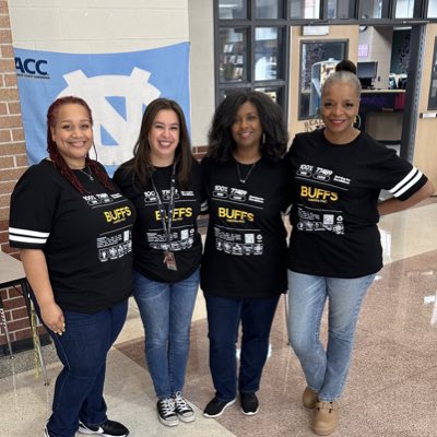 ms__rey's tweet photo. Happy First Day of school from the @MHS_Buffs Instructional Coaches 😊🖤💛 https://t.co/vYRtVx3lqI